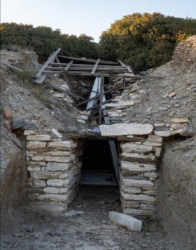 Μυκηναϊκός θολωτός τάφος Α' Θορικού