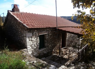 τρίριχτη σέγη