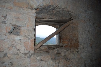 διαφορά εσωτερικής με εξωτερική τοιχοποιία, από κατώγι