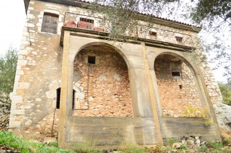 στήριξη με μπετονένια στοιχεία στην όψη