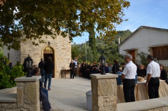 Κηδεία στην εκκλησία του οικισμού κατά την περίοδο της επιτόπιας μελέτης (26-31/10/2015) 