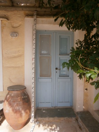 Εξώθυρα 3