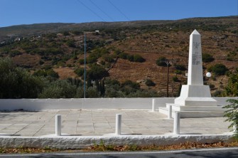 Η πλατεία του οικισμού 