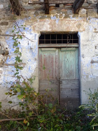 ταμπλαδωτή πόρτα με φεγγίτη