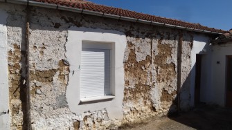 Υποχώρηση σοβά σε πλίνθινη κατασκευή
