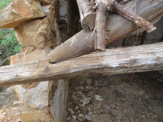 Σύνδεση αμείβοντα με εσοχή στον οριζόντιο ελκυστήρα