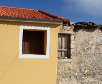 Αντίθεση ποιότητας σύγχρονου και παλαιού επιχρίσματος