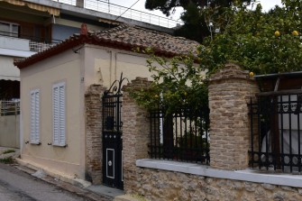 Σύγχρονα αλουμινένια κουφώματα και μεταλλικά στοιχεία