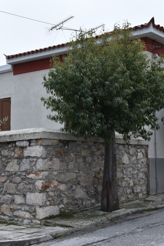 Προσθήκη λίθινου μαντρότοιχου
