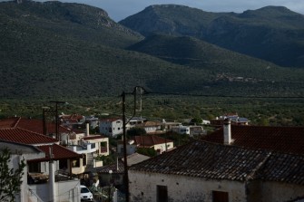 5. Φυγή προς το χωριό