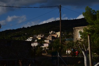 8. Άποψη του Άνω Χωριού