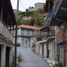 Πλάτωμα κατά μήκος του εμπορικού δρόμου