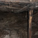 Εσωτερικό υποστύλωμα στο κατώι
