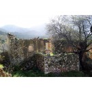 _σκάλα δίπλα σε λιακωτό, από πάνω το δώμα και η κεντρική είσοδος του ανωγιού