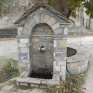 Κρήνη στη πλατεία Φραγκάκη