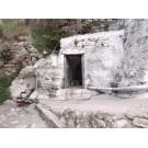 Λάξευση-εκμετάλευση του βράχου (αποθήκη)