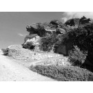 Λάξευση-εκμετάλευση του βράχου (οικία)