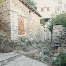 Κλείσιμο ανοίγματος παραθύρου με τούβλα